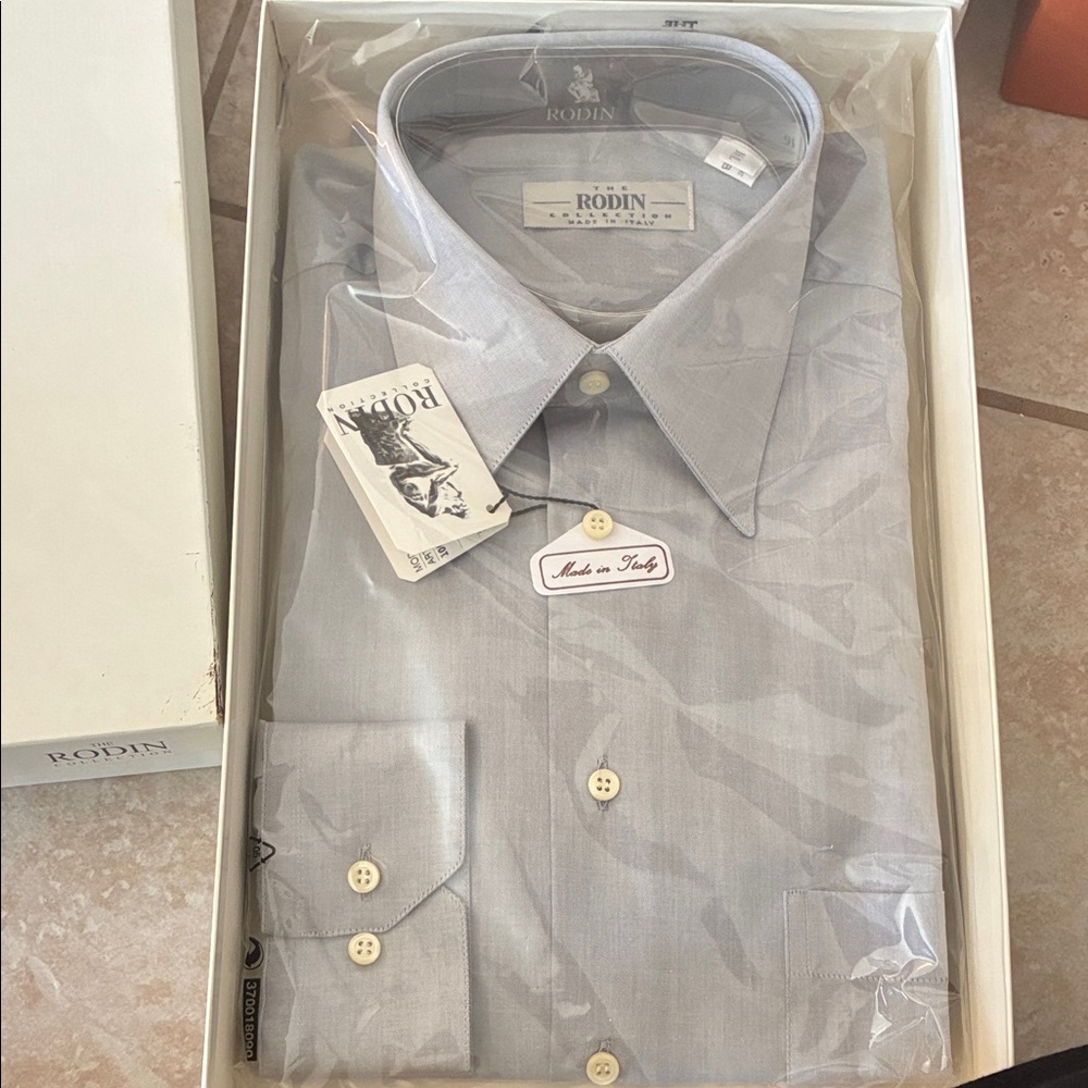 Men's Gray Dress Shirt